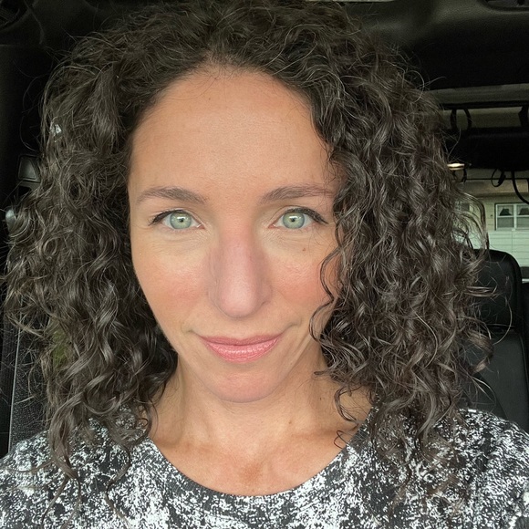 Meet your Posher, Talia - Picture 1 of 1